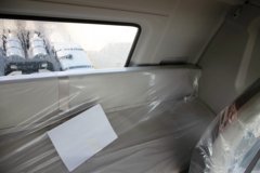 青岛解放JH6 6.4L柴油 300马力 4X2 一汽解放10档 9.6米排半厢式载货车