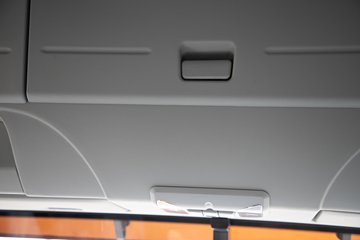 �ൺ���JH6 6.4L���� 300���� 4X2 һ�����10�� 9.6���Ű���ʽ�ػ���ͼƬ