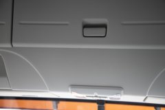 青岛解放JH6 6.4L柴油 300马力 4X2 一汽解放10档 9.6米排半厢式载货车