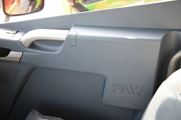 �ൺ���JH6 6.4L���� 300���� 4X2 һ�����10�� 9.6���Ű���ʽ�ػ���ͼƬ