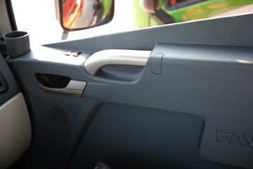 �ൺ���JH6 6.4L���� 300���� 4X2 һ�����10�� 9.6���Ű���ʽ�ػ���ͼƬ