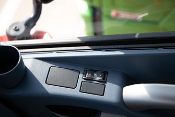 �ൺ���JH6 6.4L���� 300���� 4X2 һ�����10�� 9.6���Ű���ʽ�ػ���ͼƬ