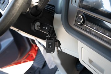 �ൺ���JH6 6.4L���� 300���� 4X2 һ�����10�� 9.6���Ű���ʽ�ػ���ͼƬ