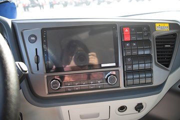 �ൺ���JH6 6.4L���� 300���� 4X2 һ�����10�� 9.6���Ű���ʽ�ػ���ͼƬ