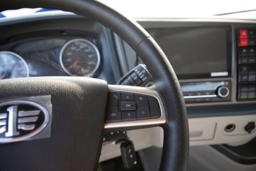 �ൺ���JH6 6.4L���� 300���� 4X2 һ�����10�� 9.6���Ű���ʽ�ػ���ͼƬ