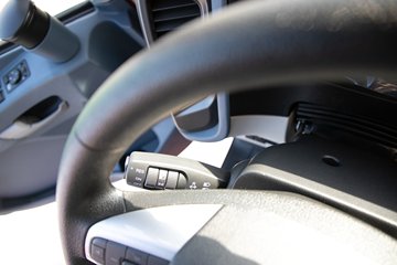 �ൺ���JH6 6.4L���� 300���� 4X2 һ�����10�� 9.6���Ű���ʽ�ػ���ͼƬ