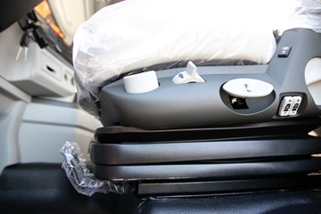 �ൺ���JH6 6.4L���� 300���� 4X2 һ�����10�� 9.6���Ű���ʽ�ػ���ͼƬ