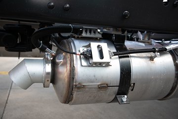 �ൺ���JH6 6.4L���� 300���� 4X2 һ�����10�� 9.6���Ű���ʽ�ػ���ͼƬ