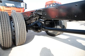 �ൺ���JH6 6.4L���� 300���� 4X2 һ�����10�� 9.6���Ű���ʽ�ػ���ͼƬ