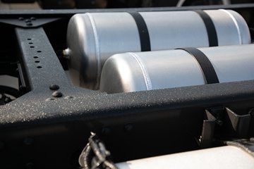 �ൺ���JH6 6.4L���� 300���� 4X2 һ�����10�� 9.6���Ű���ʽ�ػ���ͼƬ