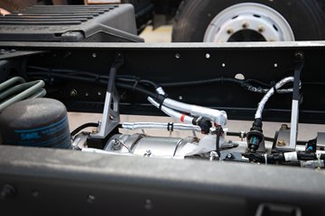 �ൺ���JH6 6.4L���� 300���� 4X2 һ�����10�� 9.6���Ű���ʽ�ػ���ͼƬ