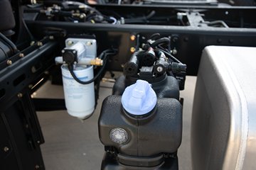 �ൺ���JH6 6.4L���� 300���� 4X2 һ�����10�� 9.6���Ű���ʽ�ػ���ͼƬ