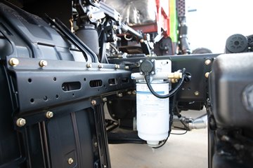 �ൺ���JH6 6.4L���� 300���� 4X2 һ�����10�� 9.6���Ű���ʽ�ػ���ͼƬ