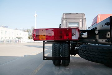 �ൺ���JH6 7.8L���� 380���� 4X2 ��ʿ��10�� 6.75���Ű��դʽ�ػ���ͼƬ