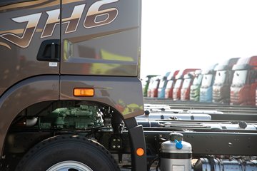 �ൺ���JH6 7.8L���� 380���� 4X2 ��ʿ��10�� 6.75���Ű��դʽ�ػ���ͼƬ