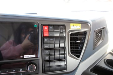 �ൺ���JH6 7.8L���� 380���� 4X2 ��ʿ��10�� 6.75���Ű��դʽ�ػ���ͼƬ