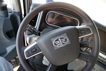 �ൺ���JH6 7.8L���� 380���� 4X2 ��ʿ��10�� 6.75���Ű��դʽ�ػ���ͼƬ