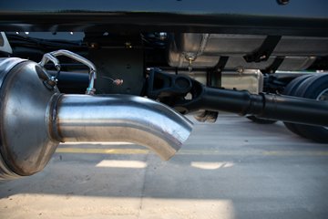 �ൺ���JH6 7.8L���� 380���� 4X2 ��ʿ��10�� 6.75���Ű��դʽ�ػ���ͼƬ