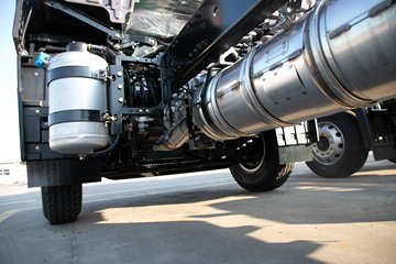 �ൺ���JH6 7.8L���� 380���� 4X2 ��ʿ��10�� 6.75���Ű��դʽ�ػ���ͼƬ