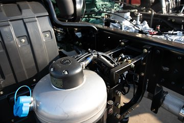 �ൺ���JH6 7.8L���� 380���� 4X2 ��ʿ��10�� 6.75���Ű��դʽ�ػ���ͼƬ