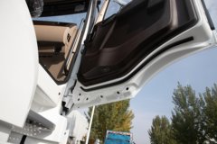 青岛解放 JH6重卡 领航版2.0 430马力 6X4 CNG 危化品牵引车(国六) 青岛解放 JH6重卡 领航版2.0 430马力 6X4 CNG 危化品牵引车(国六)