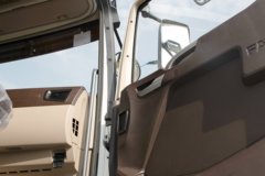 青岛解放 JH6重卡 领航版2.0 430马力 6X4 CNG 危化品牵引车(国六) 青岛解放 JH6重卡 领航版2.0 430马力 6X4 CNG 危化品牵引车(国六)