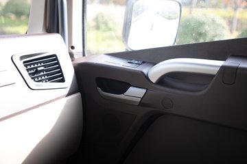 �ൺ��� JH6�ؿ� �캽��2.0 430���� 6X4 CNG Σ��Ʒǣ����(����)ͼƬ