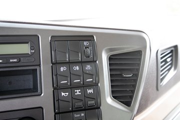 �ൺ��� JH6�ؿ� �캽��2.0 430���� 6X4 CNG Σ��Ʒǣ����(����)ͼƬ