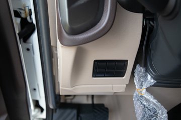 �ൺ��� JH6�ؿ� �캽��2.0 430���� 6X4 CNG Σ��Ʒǣ����(����)ͼƬ