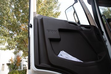 �ൺ��� JH6�ؿ� �캽��2.0 430���� 6X4 CNG Σ��Ʒǣ����(����)ͼƬ