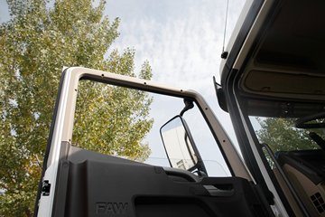 �ൺ��� JH6�ؿ� �캽��2.0 430���� 6X4 CNG Σ��Ʒǣ����(����)ͼƬ