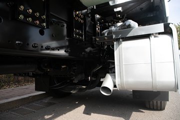 �ൺ��� JH6�ؿ� �캽��2.0 430���� 6X4 CNG Σ��Ʒǣ����(����)ͼƬ