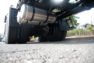 �ൺ��� JH6�ؿ� �캽��2.0 430���� 6X4 CNG Σ��Ʒǣ����(����)ͼƬ