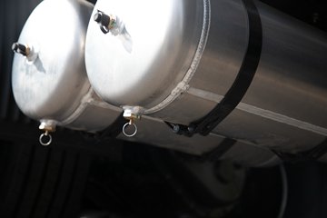 �ൺ��� JH6�ؿ� �캽��2.0 430���� 6X4 CNG Σ��Ʒǣ����(����)ͼƬ