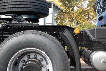 �ൺ��� JH6�ؿ� �캽��2.0 430���� 6X4 CNG Σ��Ʒǣ����(����)ͼƬ