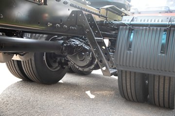 �ൺ��� JH6�ؿ� �캽��2.0 430���� 6X4 CNG Σ��Ʒǣ����(����)ͼƬ