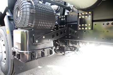 �ൺ��� JH6�ؿ� �캽��2.0 430���� 6X4 CNG Σ��Ʒǣ����(����)ͼƬ