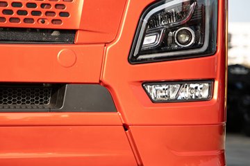 �ൺ���JH6 12.5L CNG 480���� 6X4 ��ʿ��12�� ǣ����ͼƬ