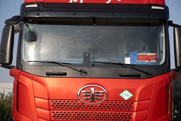 �ൺ���JH6 12.5L CNG 480���� 6X4 ��ʿ��12�� ǣ����ͼƬ