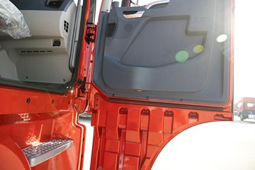 �ൺ���JH6 12.5L CNG 480���� 6X4 ��ʿ��12�� ǣ����ͼƬ