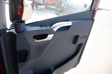 �ൺ���JH6 12.5L CNG 480���� 6X4 ��ʿ��12�� ǣ����ͼƬ