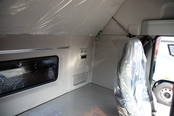 �ൺ���JH6 12.5L CNG 480���� 6X4 ��ʿ��12�� ǣ����ͼƬ