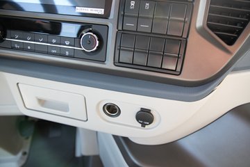 �ൺ���JH6 12.5L CNG 480���� 6X4 ��ʿ��12�� ǣ����ͼƬ