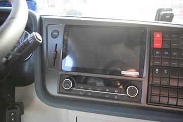 �ൺ���JH6 12.5L CNG 480���� 6X4 ��ʿ��12�� ǣ����ͼƬ