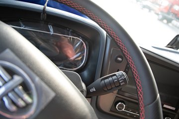 �ൺ���JH6 12.5L CNG 480���� 6X4 ��ʿ��12�� ǣ����ͼƬ