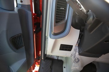 �ൺ���JH6 12.5L CNG 480���� 6X4 ��ʿ��12�� ǣ����ͼƬ