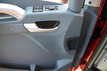 �ൺ���JH6 12.5L CNG 480���� 6X4 ��ʿ��12�� ǣ����ͼƬ