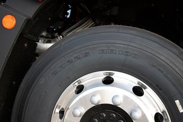 �ൺ���JH6 12.5L CNG 480���� 6X4 ��ʿ��12�� ǣ����ͼƬ