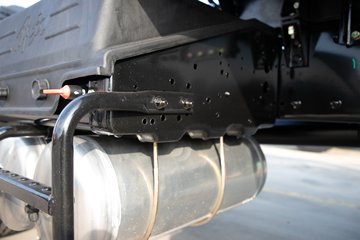 �ൺ���JH6 12.5L CNG 480���� 6X4 ��ʿ��12�� ǣ����ͼƬ