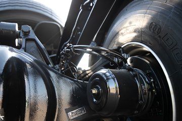 �ൺ���JH6 12.5L CNG 480���� 6X4 ��ʿ��12�� ǣ����ͼƬ